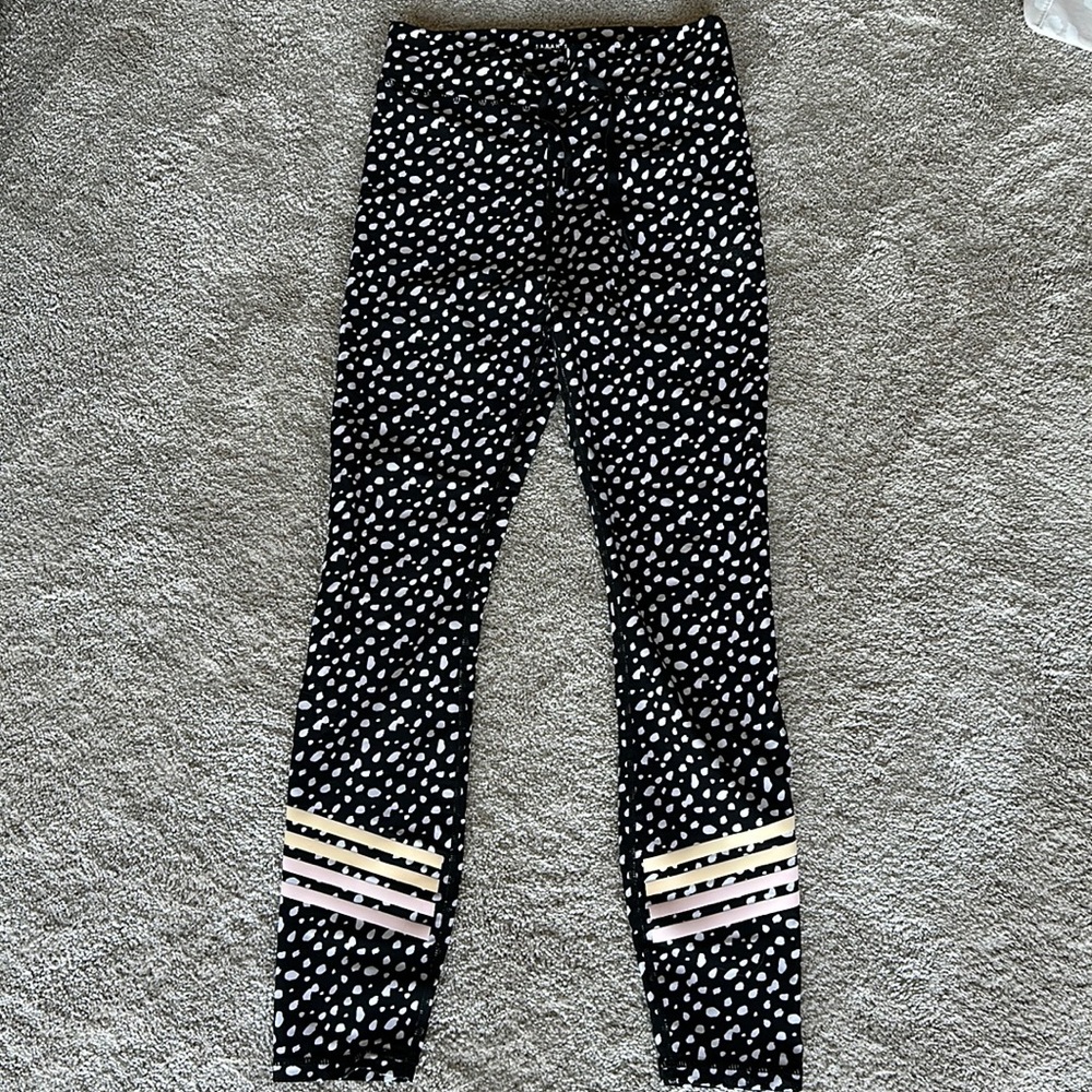 Sarah’s day x White fox leggings